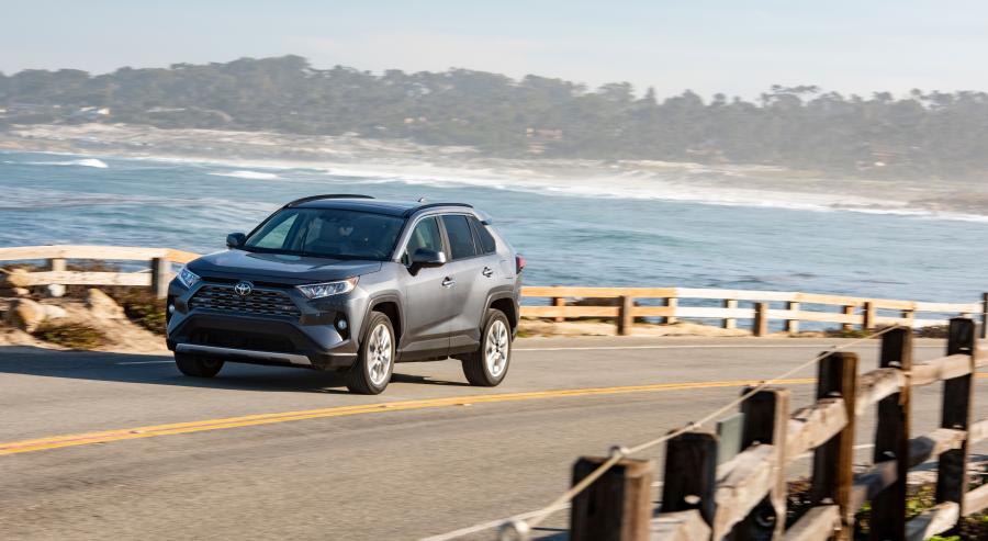  Toyota RAV4 Limited 2018 года  (NA) (фото 18 из 44)